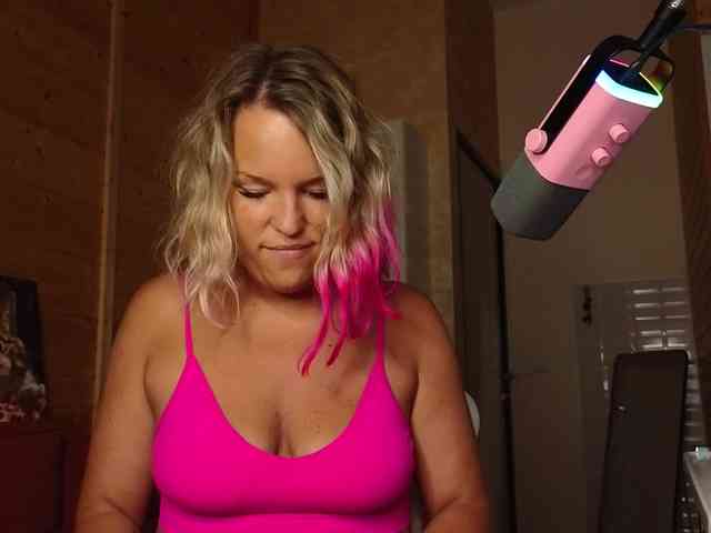 Findom_Lady_Shine webcam