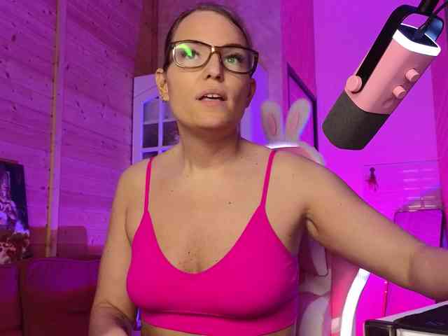 Findom_Lady_Shine webcam