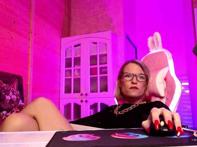 Model: Findom_Lady_Shine