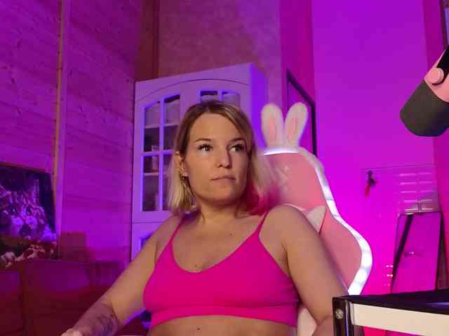 Findom_Lady_Shine