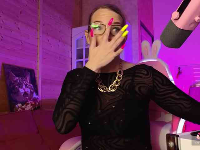 Findom_Lady_Shine webcam
