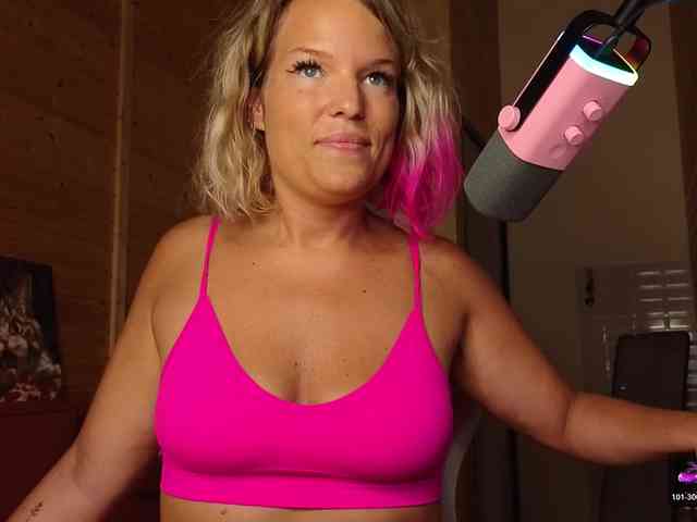 Findom_Lady_Shine webcam