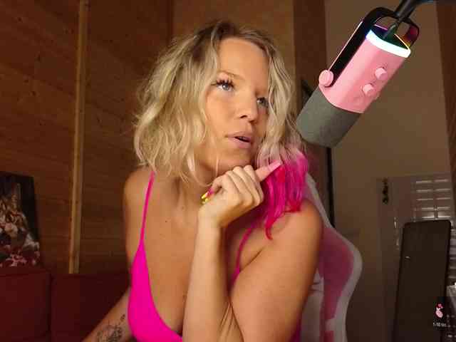 Findom_Lady_Shine webcam