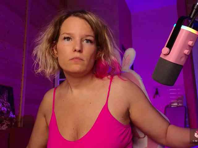 Findom_Lady_Shine webcam