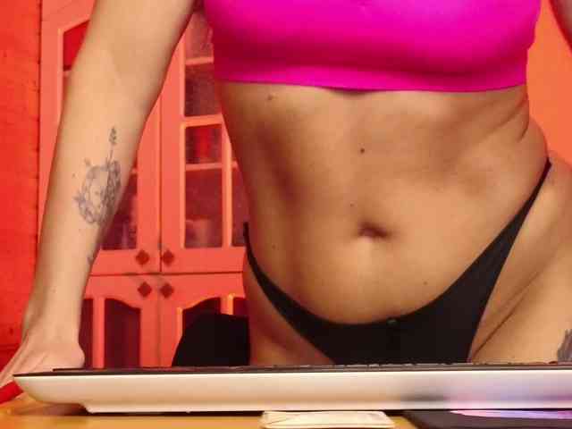 Findom_Lady_Shine webcam