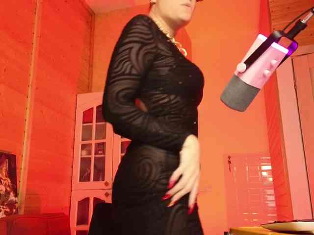 Findom_Lady_Shine webcam