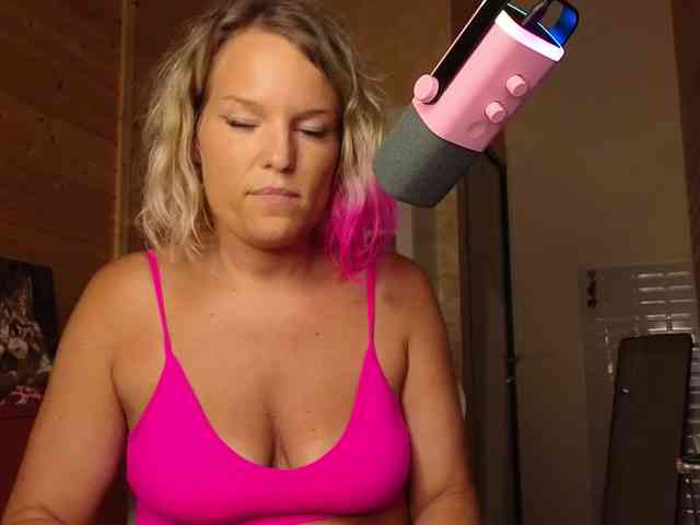 Findom_Lady_Shine webcam