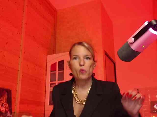 Findom_Lady_Shine webcam