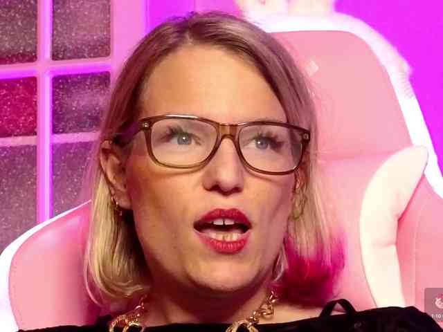 Findom_Lady_Shine webcam