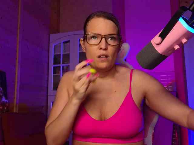 Findom_Lady_Shine webcam