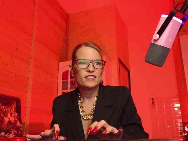 Findom_Lady_Shine webcam