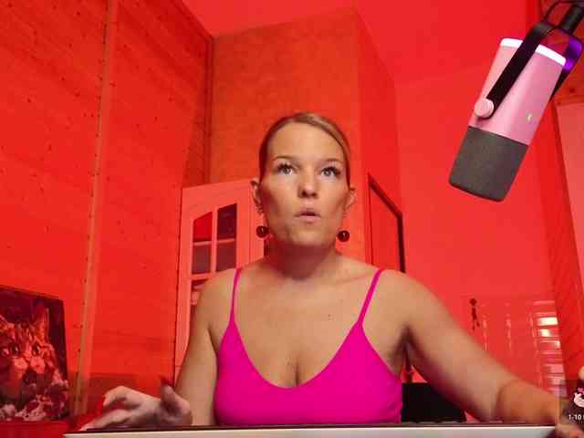 Findom_Lady_Shine webcam