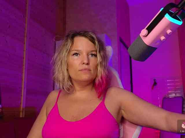 Findom_Lady_Shine webcam