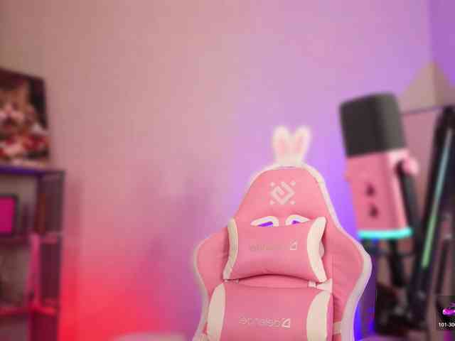 Findom_Lady_Shine webcam