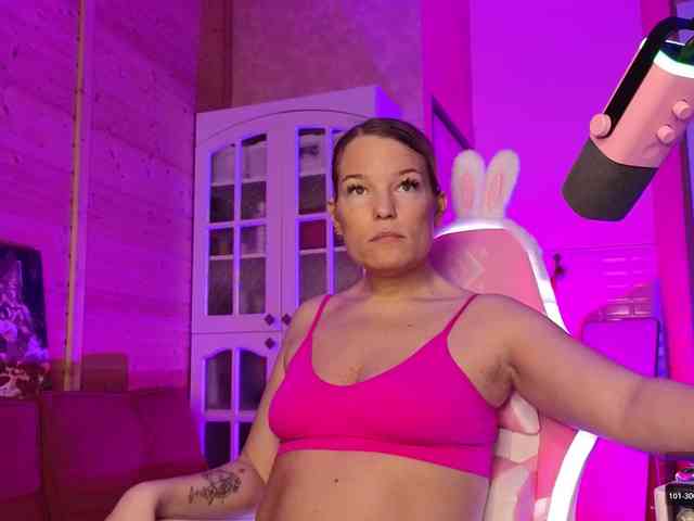 Findom_Lady_Shine webcam