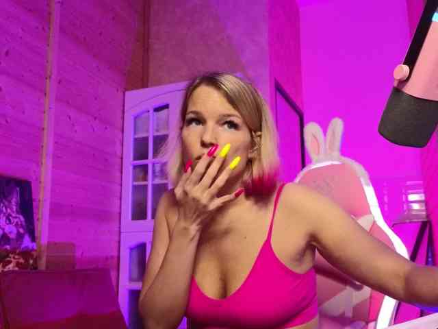 Findom_Lady_Shine webcam