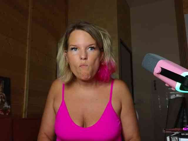 Findom_Lady_Shine webcam