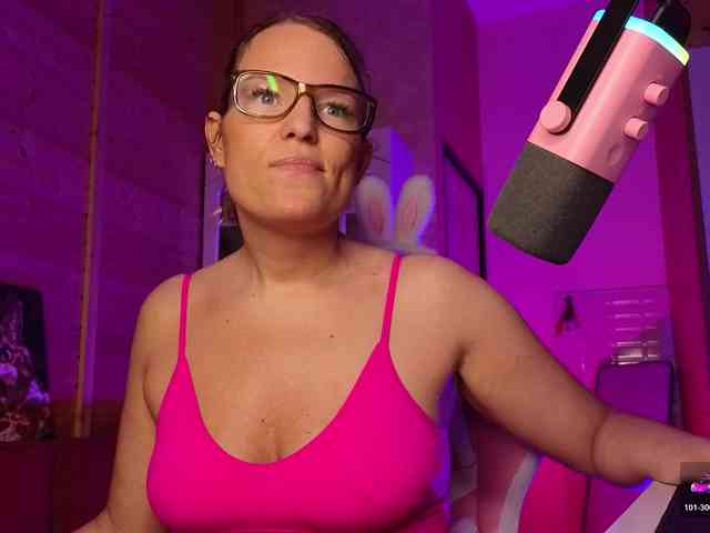 Findom_Lady_Shine webcam
