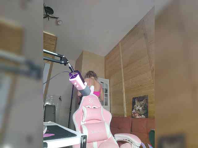 Findom_Lady_Shine webcam