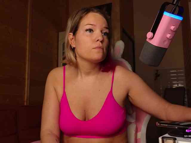 Findom_Lady_Shine webcam