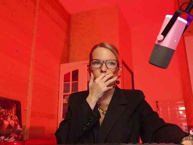 Findom_Lady_Shine webcam