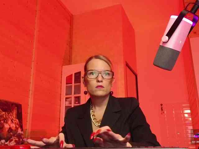 Findom_Lady_Shine webcam