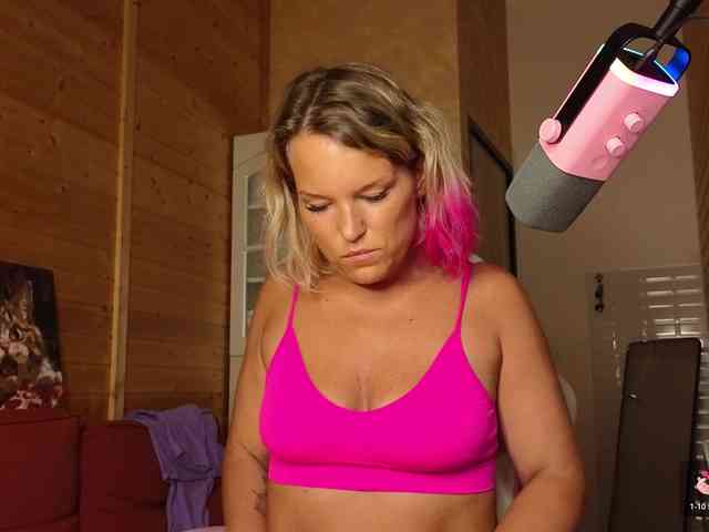 Findom_Lady_Shine webcam