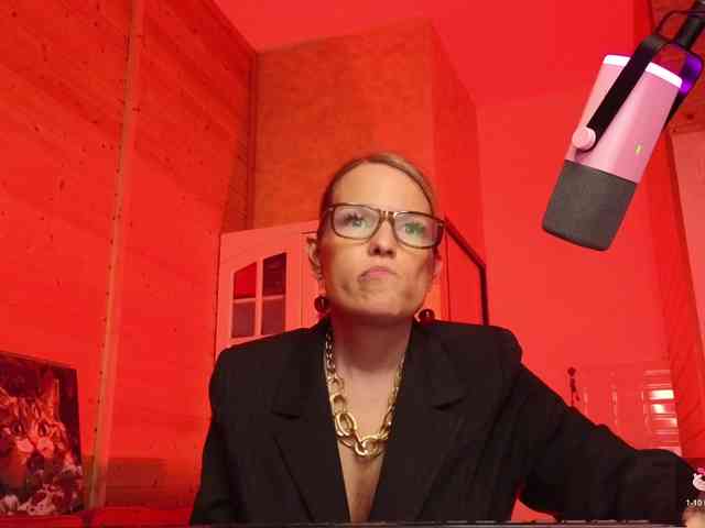 Findom_Lady_Shine webcam