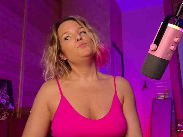 Findom_Lady_Shine webcam