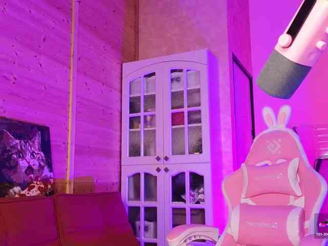 Findom_Lady_Shine webcam