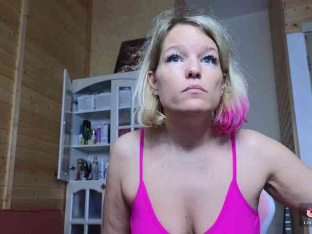 Findom_Lady_Shine webcam