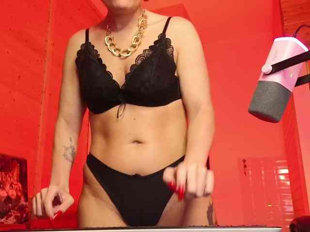 Findom_Lady_Shine webcam