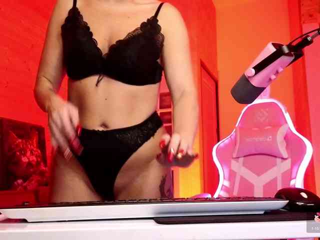 Findom_Lady_Shine webcam