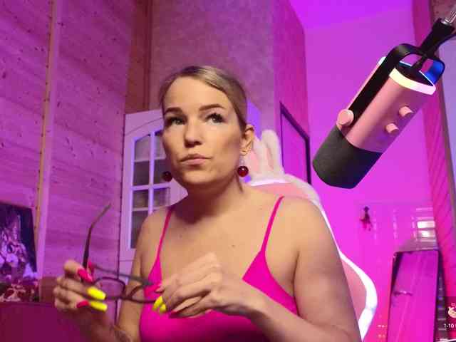 Findom_Lady_Shine webcam