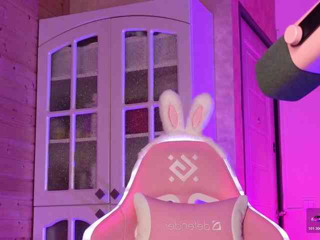 Findom_Lady_Shine webcam