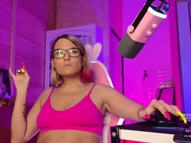 Findom_Lady_Shine webcam