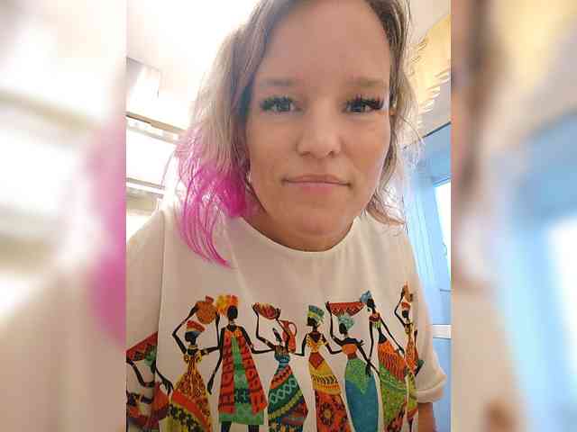 Lady_Shine webcam