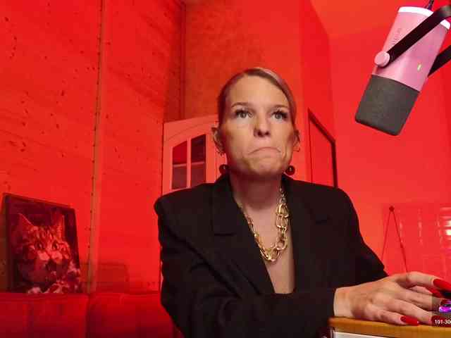 Findom_Lady_Shine webcam