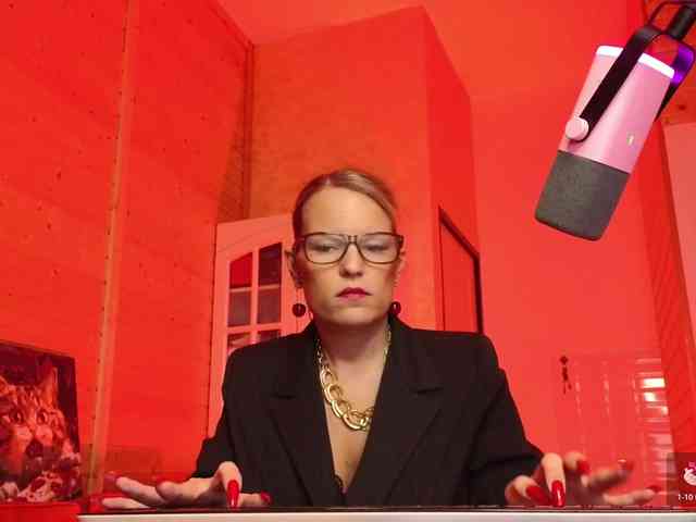 Findom_Lady_Shine webcam