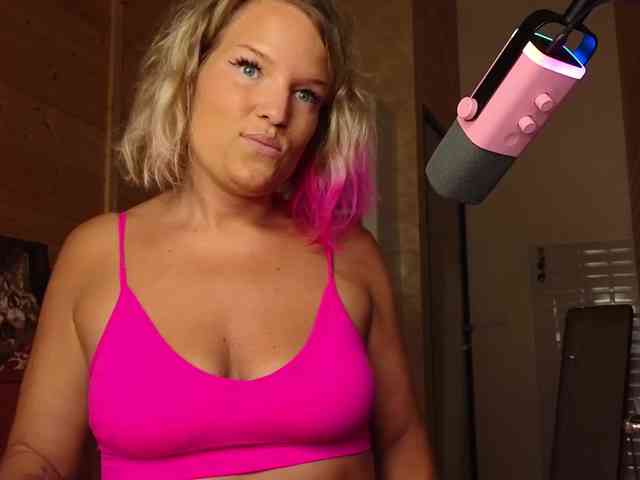 Findom_Lady_Shine webcam