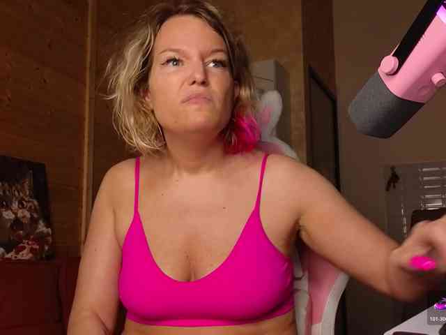 Findom_Lady_Shine webcam