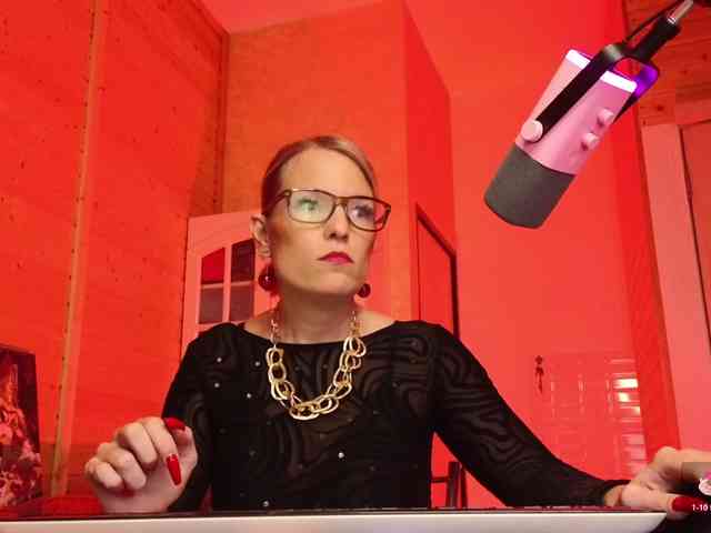 Findom_Lady_Shine webcam