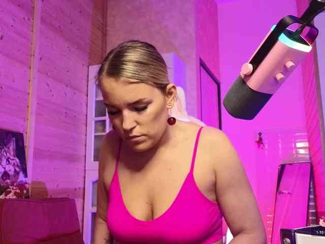 Findom_Lady_Shine webcam