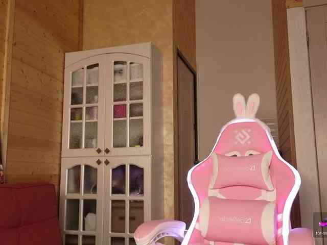 Findom_Lady_Shine webcam