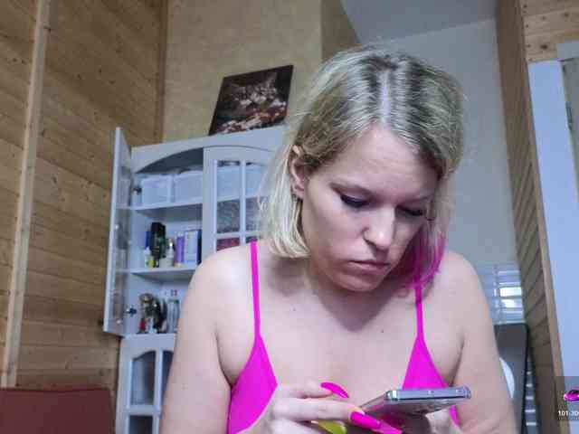 Findom_Lady_Shine webcam