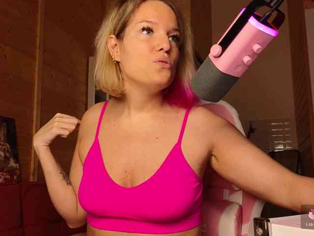 Findom_Lady_Shine webcam