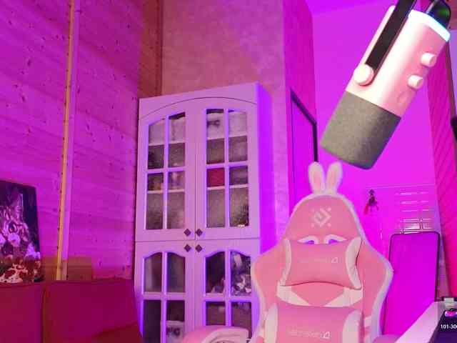 Findom_Lady_Shine webcam
