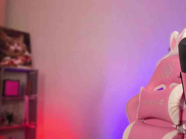 Findom_Lady_Shine webcam