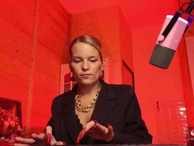 Findom_Lady_Shine webcam