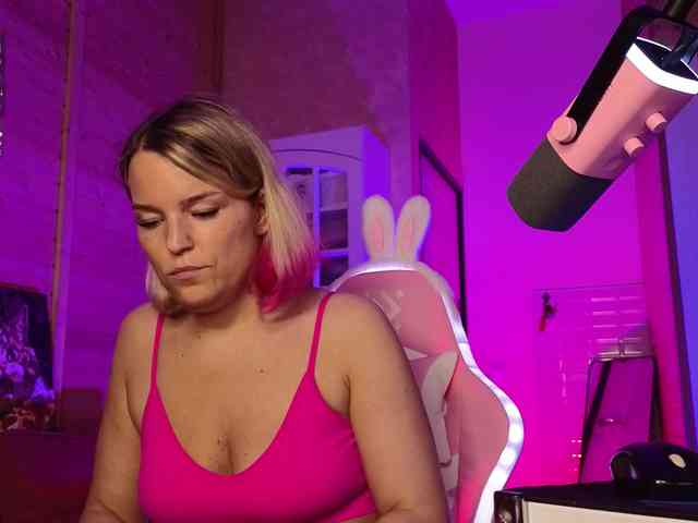 Findom_Lady_Shine